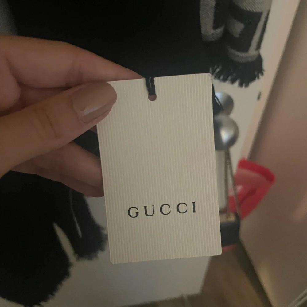 NWT Gucci jumbo GG monogram 100% wool scarf black on black - Picture 7 of 13